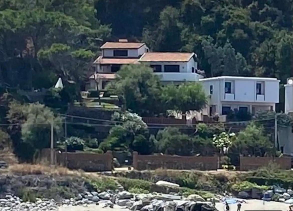 Villa Amalia Sul Mare Месина Екстериор снимка